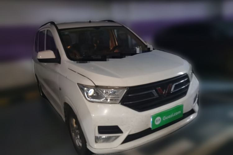 Used Wuling Hongguang 2019 1.5L S Standard Version China VI LAR Front Right 45 Deg