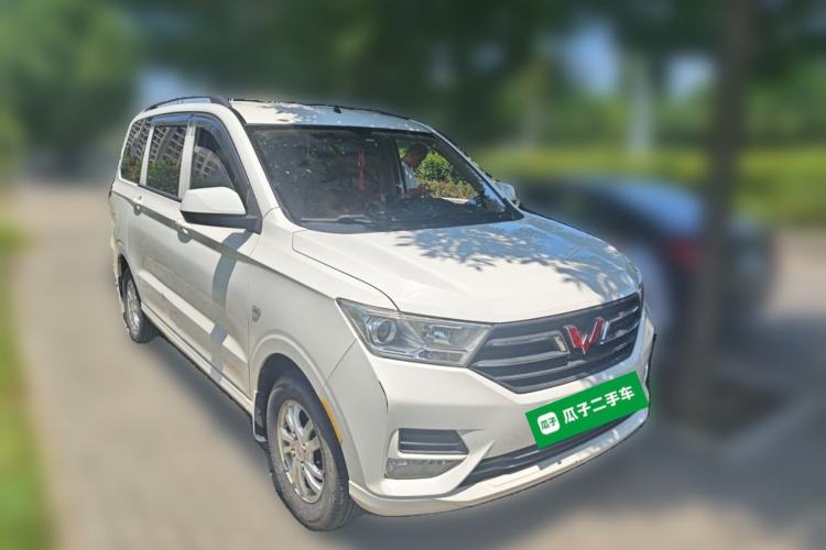 Used Wuling Hongguang 2019 1.5L S Standard Version China VI LAR Front Right 45 Deg