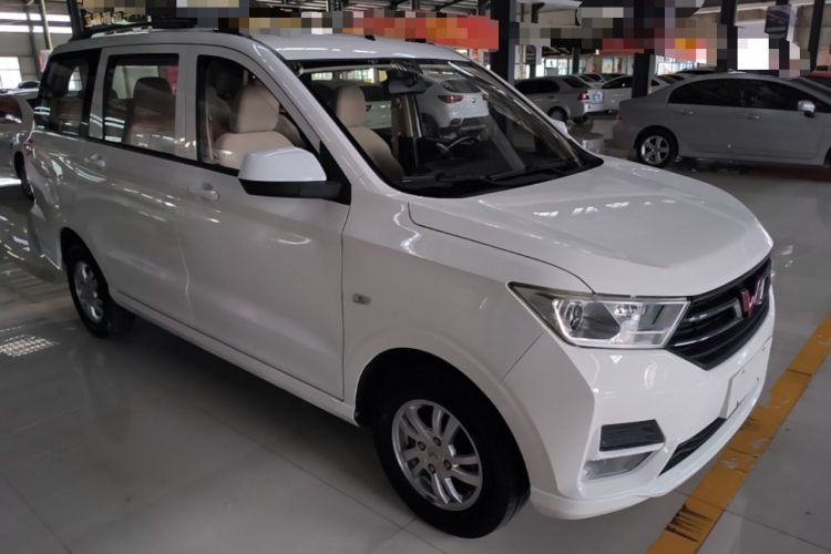 Used Wuling Hongguang 2019 1.5L S Standard Version China VI LAR Front Right 45 Deg