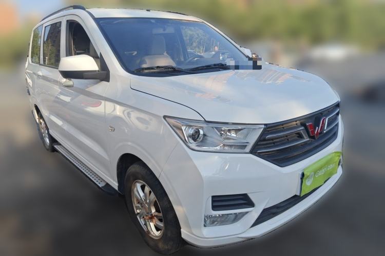 Used Wuling Hongguang 2019 1.5L S Standard Version China VI LAR Front Right 45 Deg
