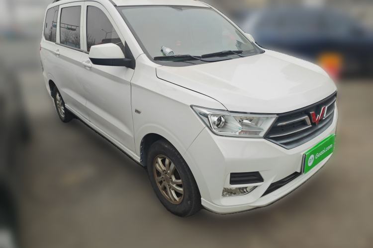Used Wuling Hongguang 2019 1.5L S Standard Version China VI LAR Front Right 45 Deg