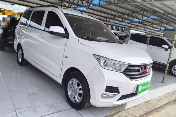 Used Wuling Hongguang 2019 1.5L S Standard Version China VI LAR Front Right 45 Deg