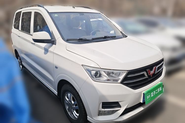 Used Wuling Hongguang 2019 1.5L S Standard Version China VI LAR Front Right 45 Deg