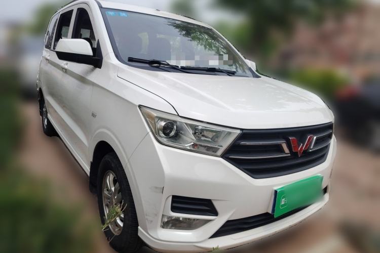 Used Wuling Hongguang 2019 1.5L S Standard Version China VI LAR Front Right 45 Deg