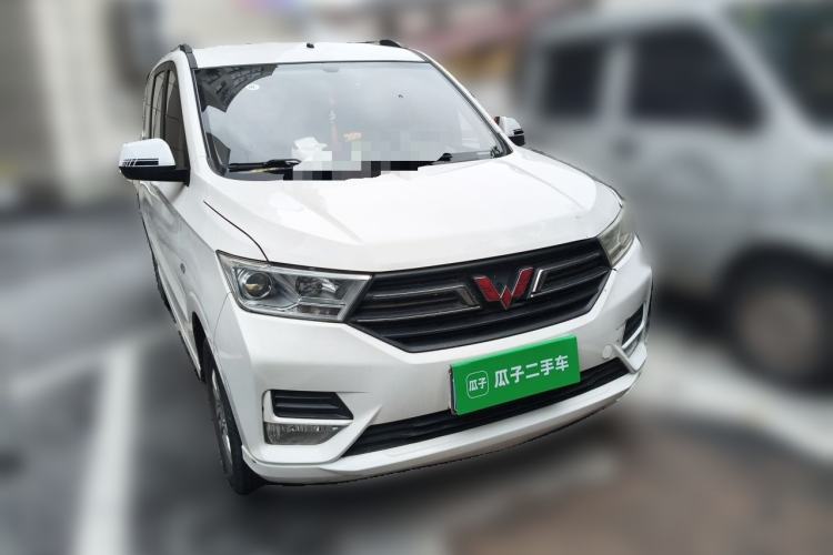 Used Wuling Hongguang 2019 1.5L S Comfort Edition China VI LAR Front Right 45 Deg