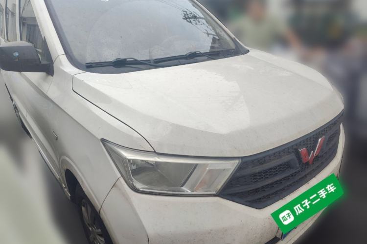 Used Wuling Hongguang 2019 1.5L S Basic Version China VI Standard LAR Front Right 45 Deg