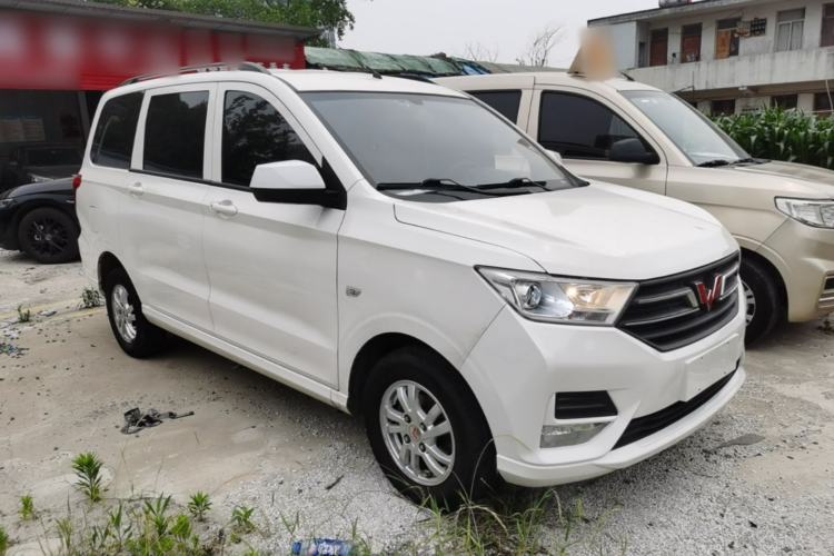 Used Wuling Hongguang 2019 1.5L S Standard Version China VI LAR Front Right 45 Deg