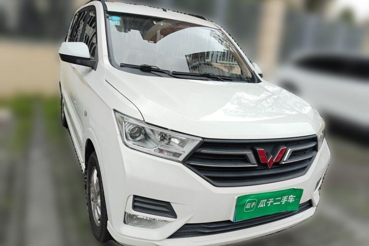 Used Wuling Hongguang 2019 1.5L S Comfort Edition China VI LAR Front Right 45 Deg