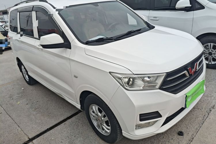 Used Wuling Hongguang 2019 1.5L S Standard Version China VI LAR Front Right 45 Deg