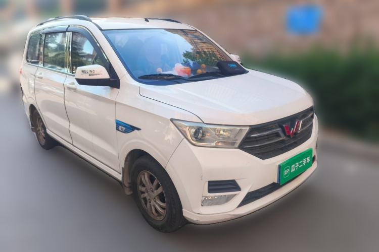Used Wuling Hongguang 2019 1.5L S Comfort Edition China VI LAR Front Right 45 Deg
