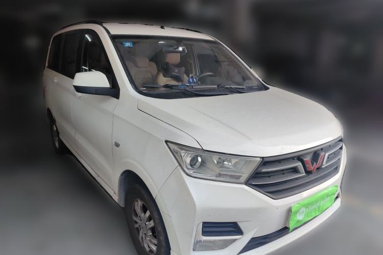 Used Wuling Hongguang 2019 1.5L S Comfort Edition China VI LAR Front Right 45 Deg
