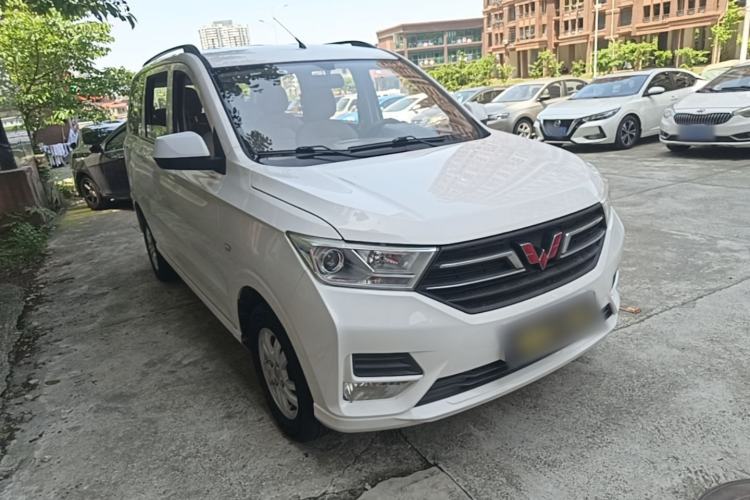 Used Wuling Hongguang 2019 1.5L S Standard Version China VI LAR Front Right 45 Deg