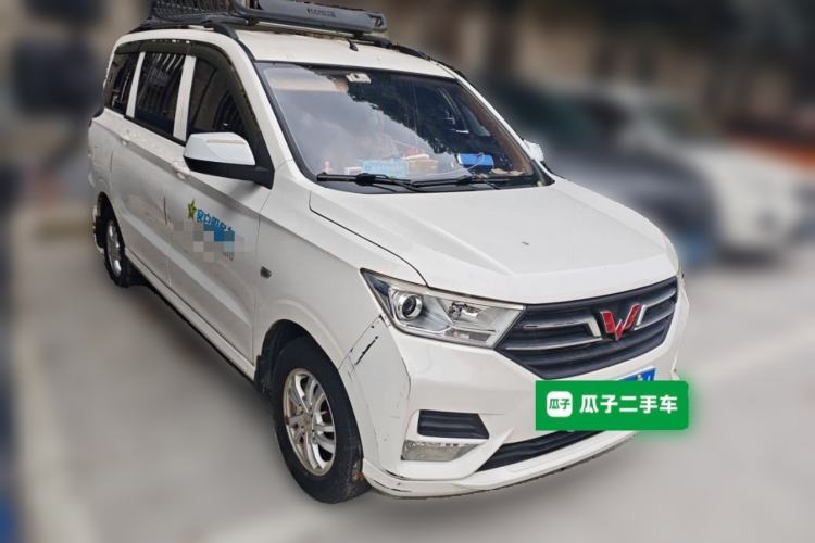 Used Wuling Hongguang 2019 1.5L S Standard Version China VI LAR Front Right 45 Deg