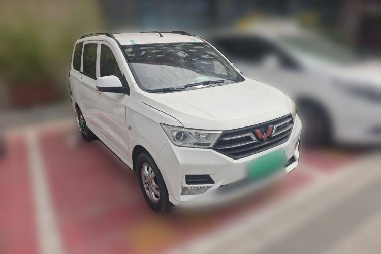 Used Wuling Hongguang 2019 1.5L S Standard Version China VI LAR Front Right 45 Deg