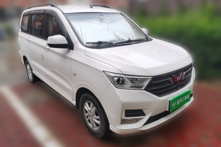 Used Wuling Hongguang 2019 1.5L S Comfort Edition China VI LAR Front Right 45 Deg