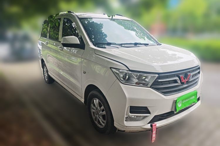 Used Wuling Hongguang 2019 1.5L S Standard Version China VI LAR Front Right 45 Deg