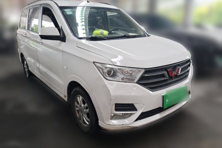 Used Wuling Hongguang 2019 1.5L S Comfort Edition China VI LAR Front Right 45 Deg