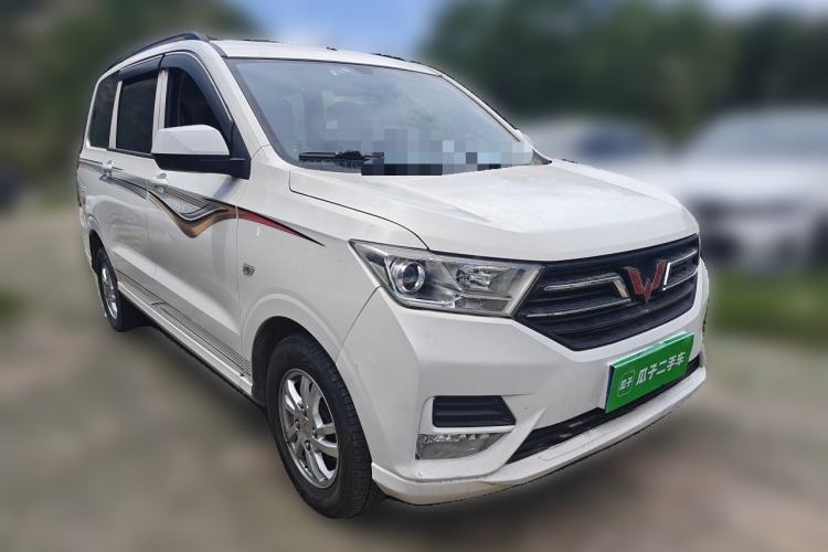 Used Wuling Hongguang 2019 1.5L S Standard Version China VI LAR Front Right 45 Deg