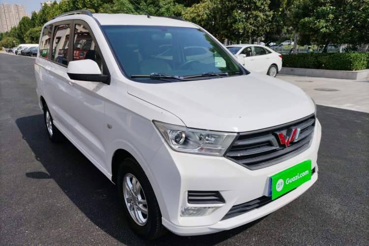 Used Wuling Hongguang 2019 1.5L S Comfort Edition China VI LAR Front Right 45 Deg
