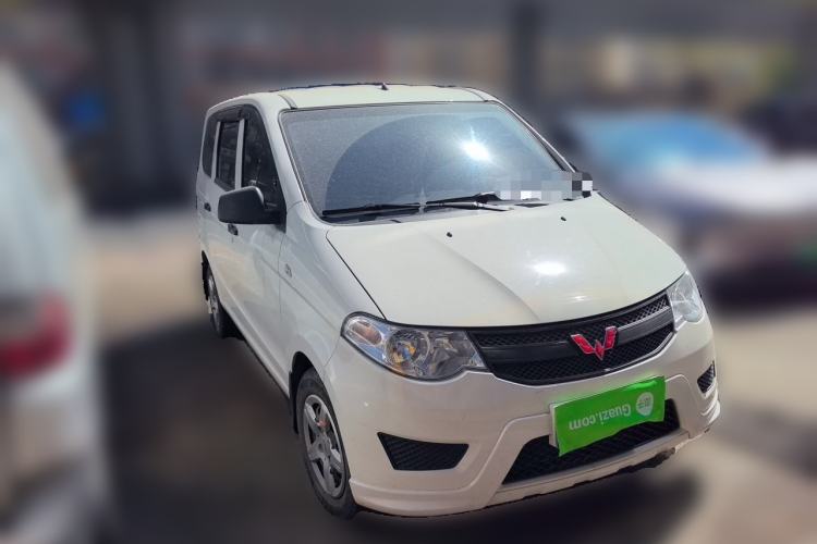 Used Wuling Hongguang 2019 1.5L S Base Version L2B Front Right 45 Deg