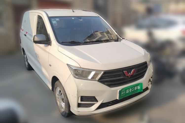 Used Wuling Hongguang 2019 1.5L S Basic Window-Sealed Vehicle China VI LAR Front Right 45 Deg