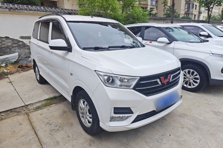 Used Wuling Hongguang 2019 1.5L S Standard Version China VI LAR Front Right 45 Deg