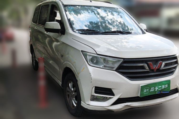 Used Wuling Hongguang 2019 1.5L S Standard Version China VI LAR Front Right 45 Deg