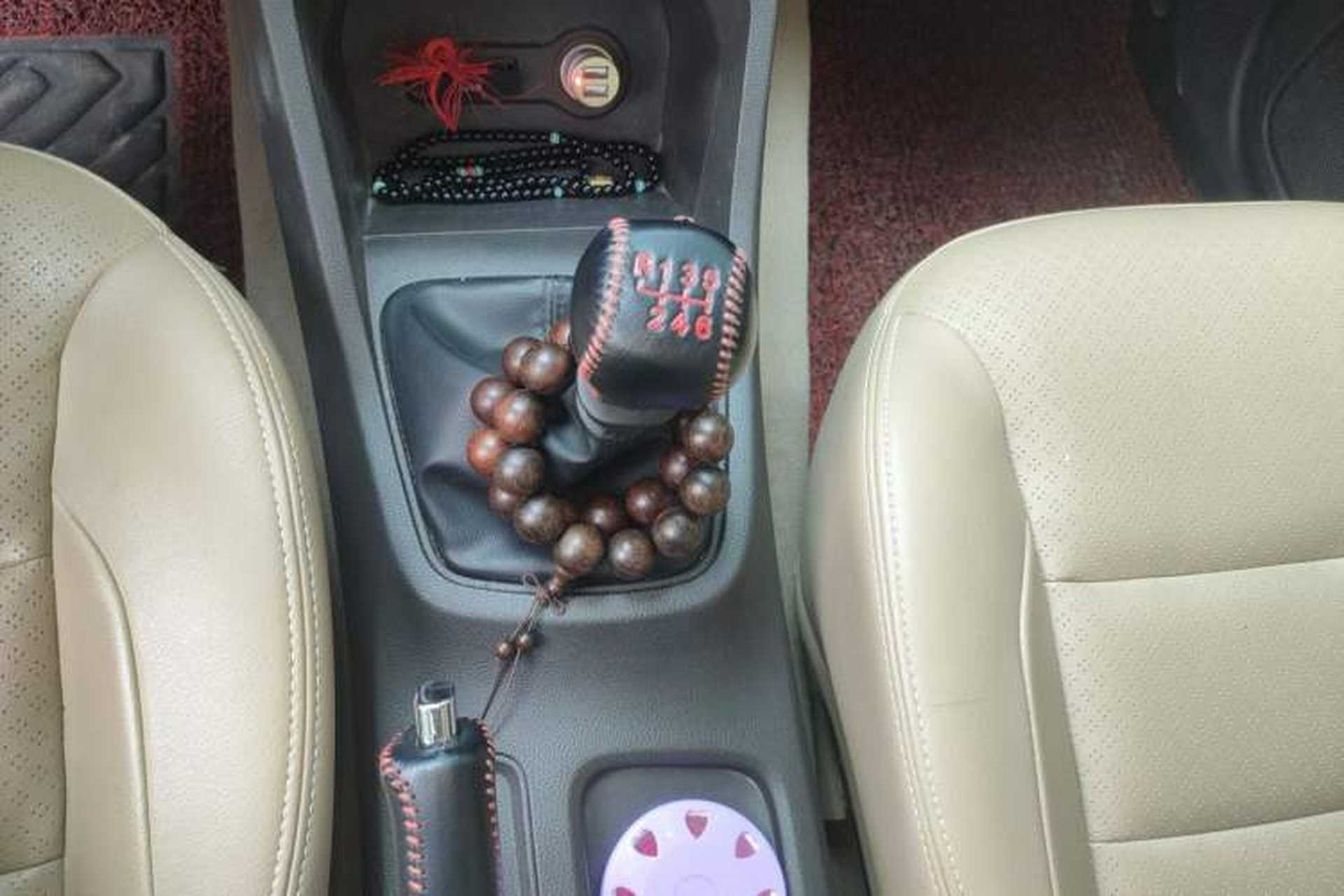 Used Wuling Hongguang 2019 1.5L S Comfort Edition China VI LAR Gear Lever