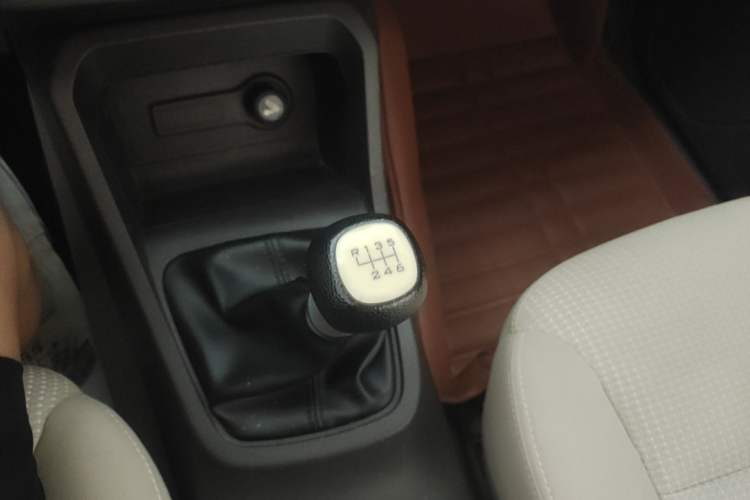 Used Wuling Hongguang 2019 1.5L S Standard Version China VI LAR Gear Lever