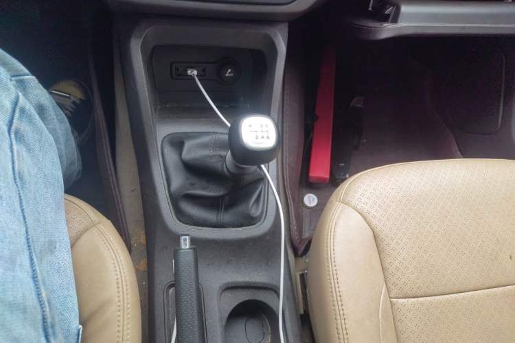 Used Wuling Hongguang 2019 1.5L S Comfort Edition China VI LAR Gear Lever
