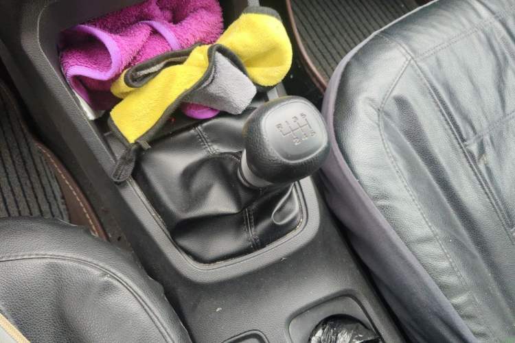 Used Wuling Hongguang 2019 1.5L S Basic Version China VI Standard LAR Gear Lever