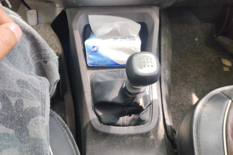 Used Wuling Hongguang 2019 1.5L S Comfort Edition China VI LAR Gear Lever
