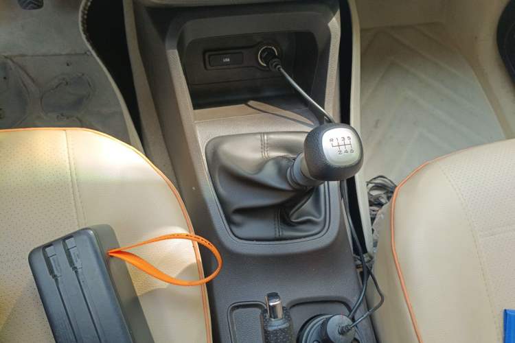 Used Wuling Hongguang 2019 1.5L S Comfort Edition China VI LAR Gear Lever