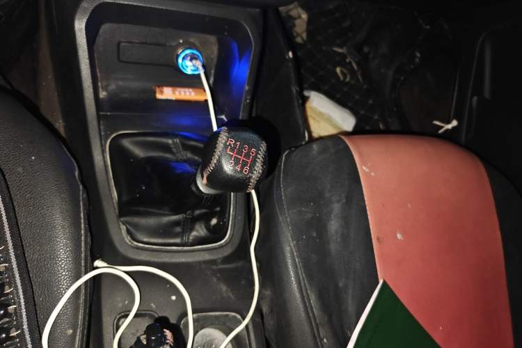Used Wuling Hongguang 2019 1.5L S Basic Version China VI Standard LAR Gear Lever