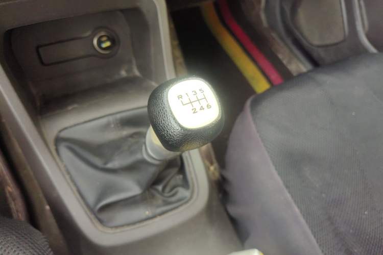 Used Wuling Hongguang 2019 1.5L S Standard Version China VI LAR Gear Lever