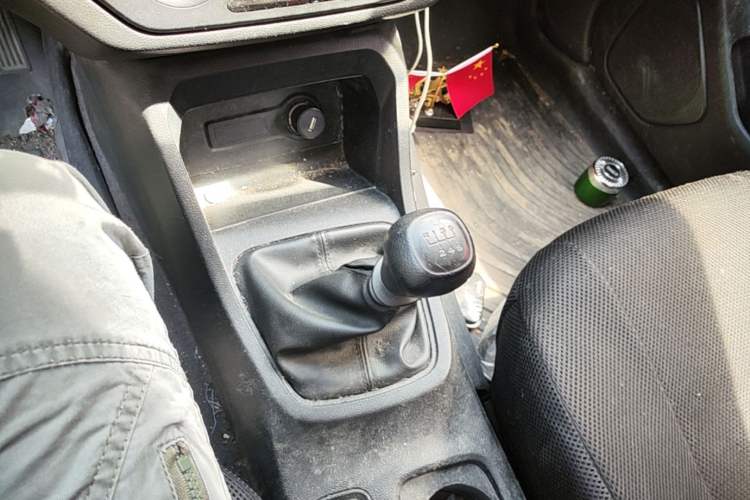 Used Wuling Hongguang 2019 1.5L S Basic Version China VI Standard LAR Gear Lever