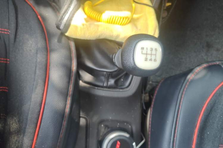 Used Wuling Hongguang 2019 1.5L S Comfort Edition China VI LAR Gear Lever