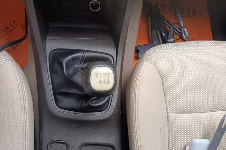 Used Wuling Hongguang 2019 1.5L S Standard Version China VI LAR Gear Lever