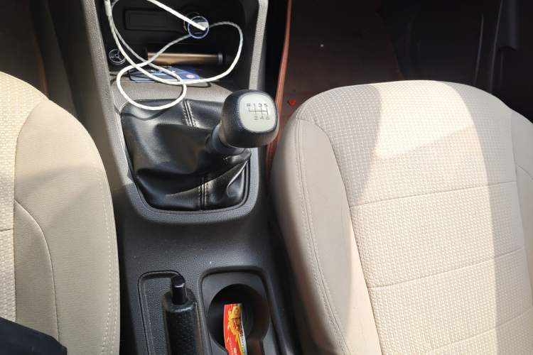 Used Wuling Hongguang 2019 1.5L S Standard Version China VI LAR Gear Lever