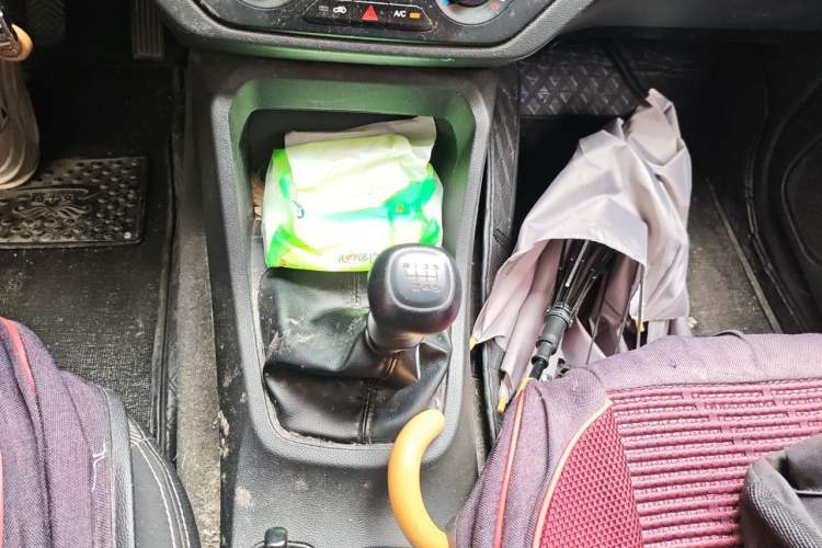 Used Wuling Hongguang 2019 1.5L S Basic Version China VI Standard LAR Gear Lever