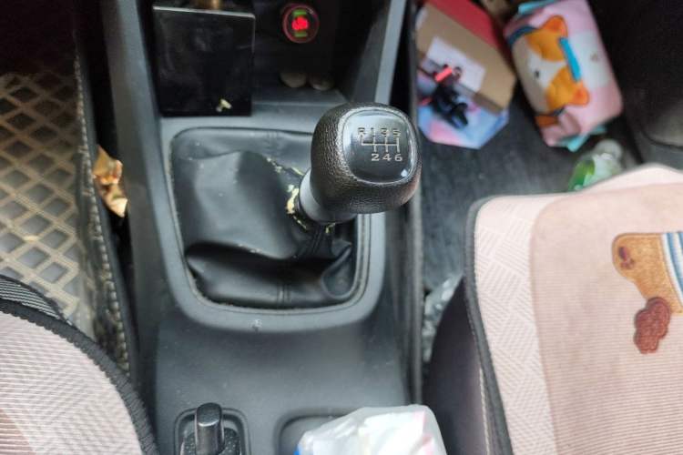 Used Wuling Hongguang 2019 1.5L S Basic Version China VI Standard LAR Gear Lever