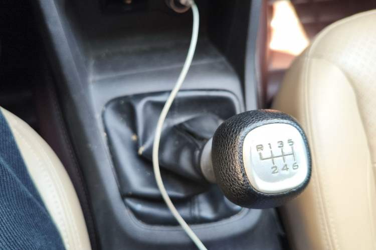 Used Wuling Hongguang 2019 1.5L S Comfort Edition China VI LAR Gear Lever