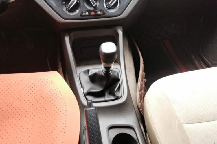 Used Wuling Hongguang 2019 1.5L S Standard Version China VI LAR Gear Lever