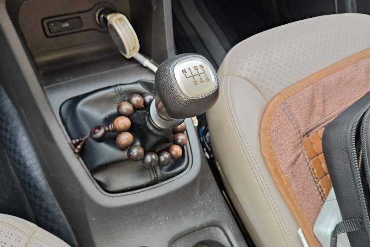 Used Wuling Hongguang 2019 1.5L S Comfort Edition China VI LAR Gear Lever
