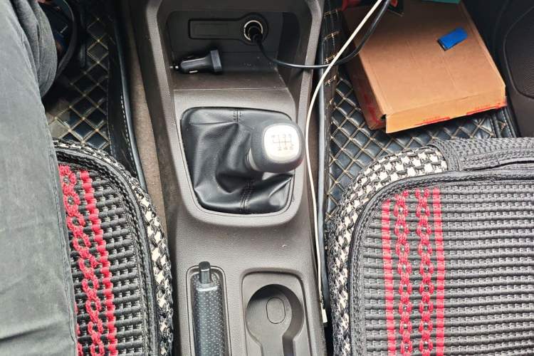 Used Wuling Hongguang 2019 1.5L S Standard Version China VI LAR Gear Lever