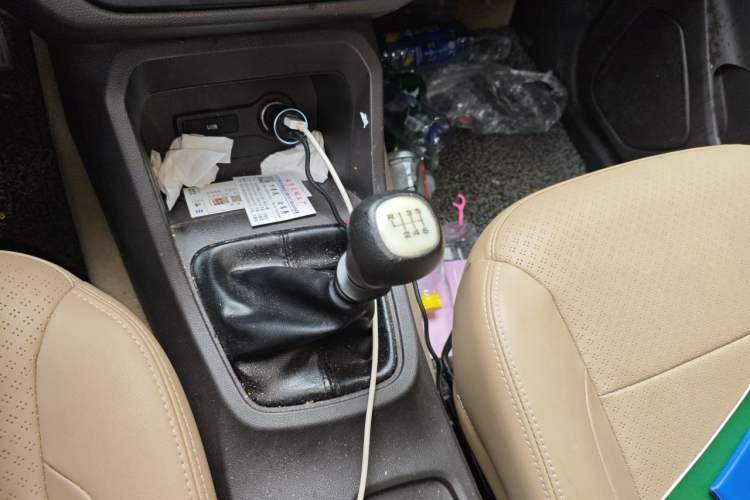 Used Wuling Hongguang 2019 1.5L S Comfort Edition China VI LAR Gear Lever