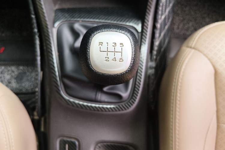 Used Wuling Hongguang 2019 1.5L S Comfort Edition China VI LAR Gear Lever