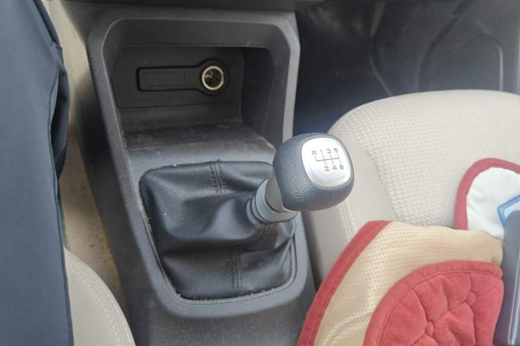 Used Wuling Hongguang 2019 1.5L S Standard Version China VI LAR Gear Lever