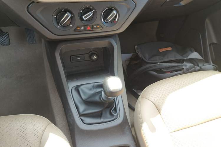 Used Wuling Hongguang 2019 1.5L S Comfort Edition China VI LAR Gear Lever