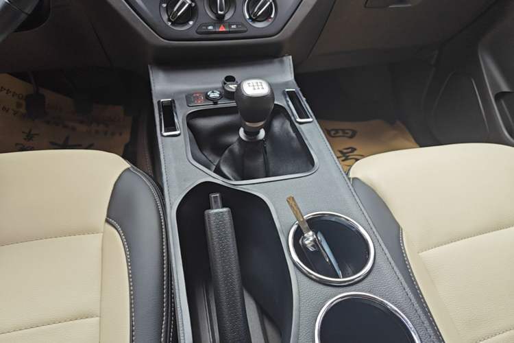 Used Wuling Hongguang 2019 1.5L S Standard Version China VI LAR Gear Lever